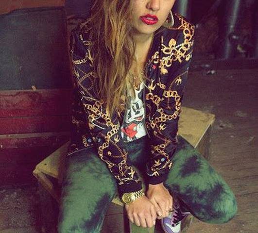 603909_641499149210126_1487974150_nt