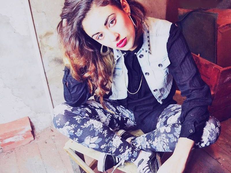 665683_561933307166711_2130871521_ow